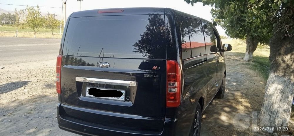 Jac M3 minivin qora
