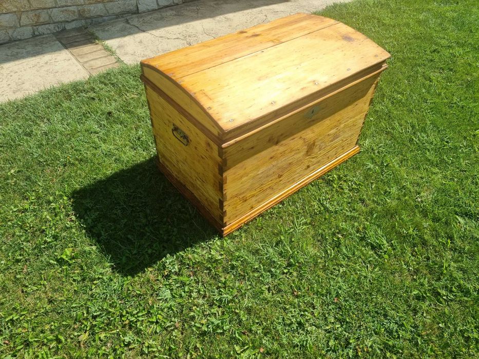 Дървен сандък/ракла/скрин