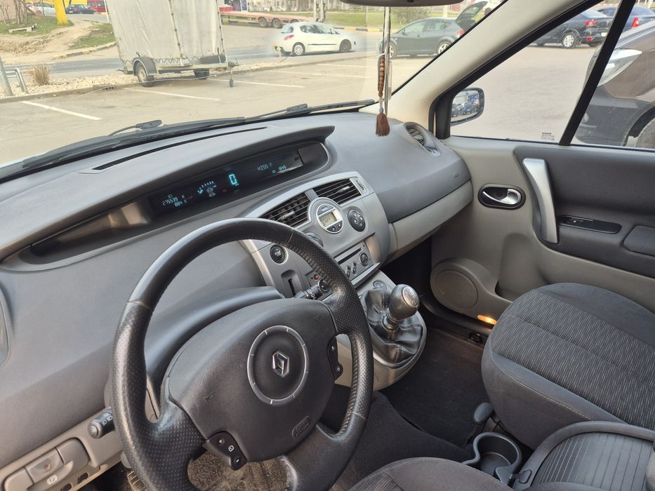 Renault Grand Scenic, 1.9 dCi, 7 locuri, Keyless go, clima