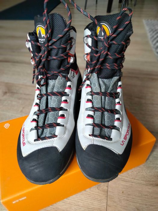 Vand bocanci 'La sportiva', seria Trango Tower, nr 39