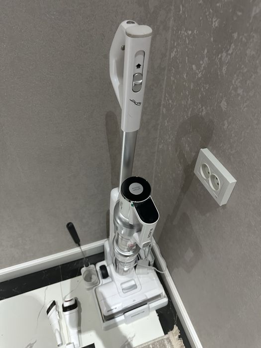 Пылесос Polaris в идеальном состояние