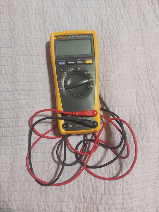 multimetru digital Fluke 179 True RMS.