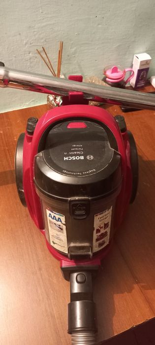 Продам пылисос Bosch