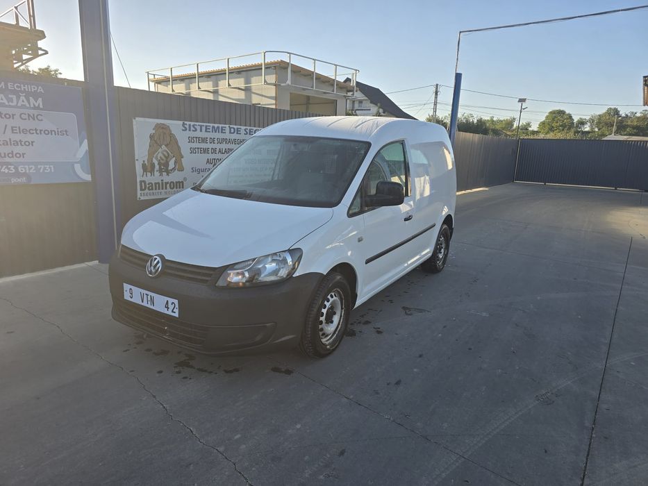 Vând volkswagen caddy