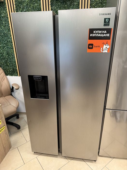 Хладилнин с фризер Side by Side Samsung