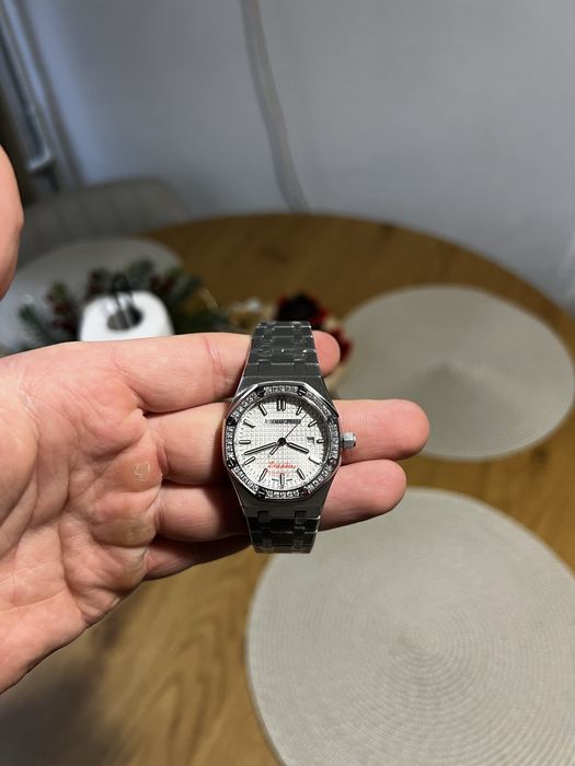 Audemars Piguet Royal Oak 33mm Quartz - ДАМСКИ МОДЕЛ