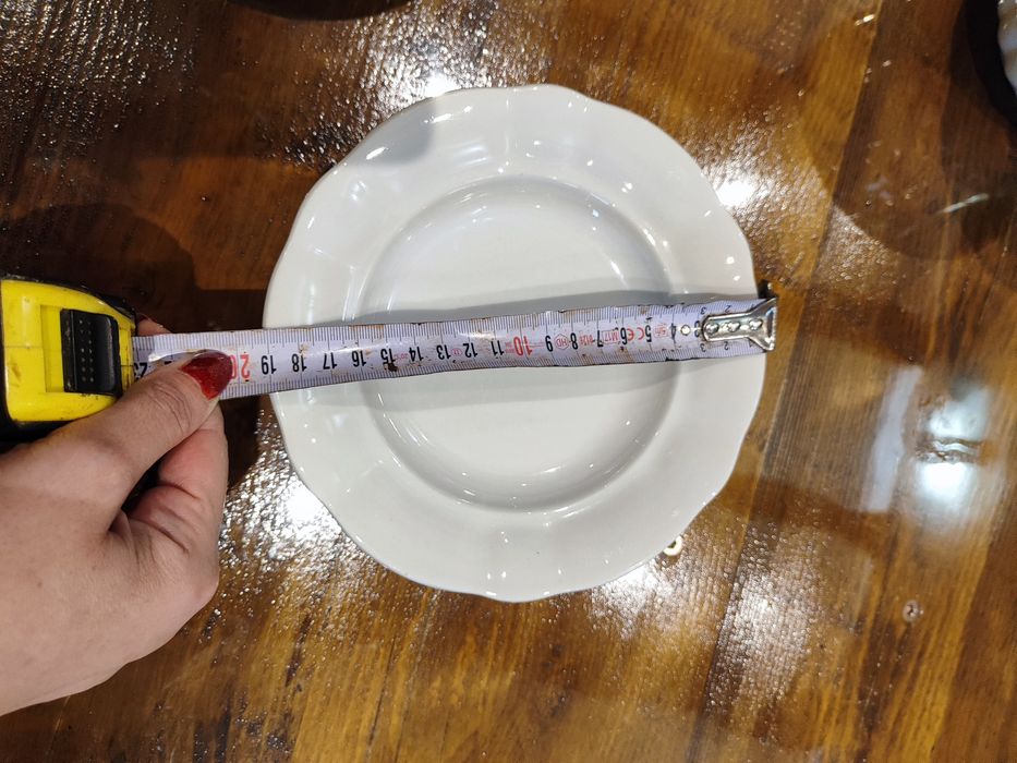 Български порцеланови чинии комплект