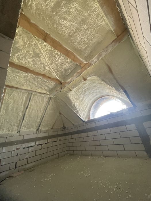 Izolatii Spuma poliuretanica Izolatii Bucovina