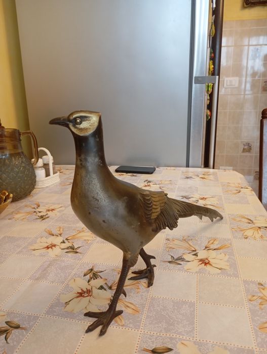 Fazan din bronz ,o piesă. rară , eleganță și rafinament ..