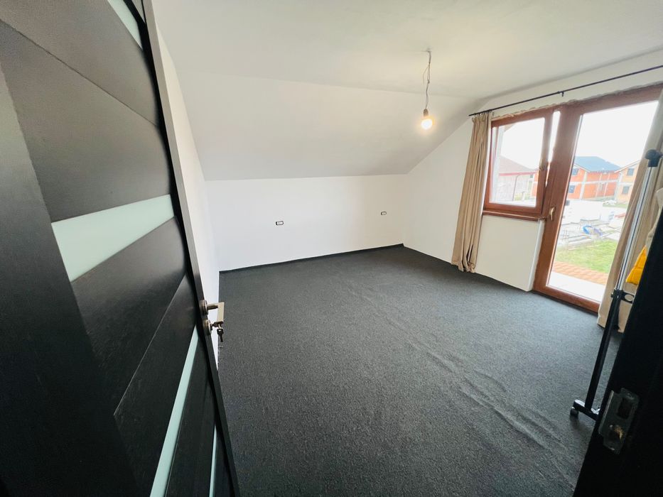 Casă 3 camere în Tisa Nouă, 98 m² utili + curte 300 m² – 125.000 €