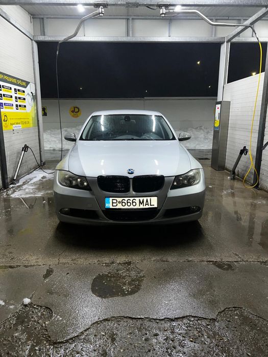BMW E90 2008 2.0d