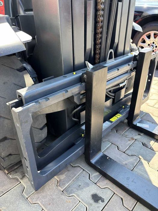 Stivuitor - Motostivuitor Linde H25T-02 TRIPLEX Evo An fabricație: 10/2016