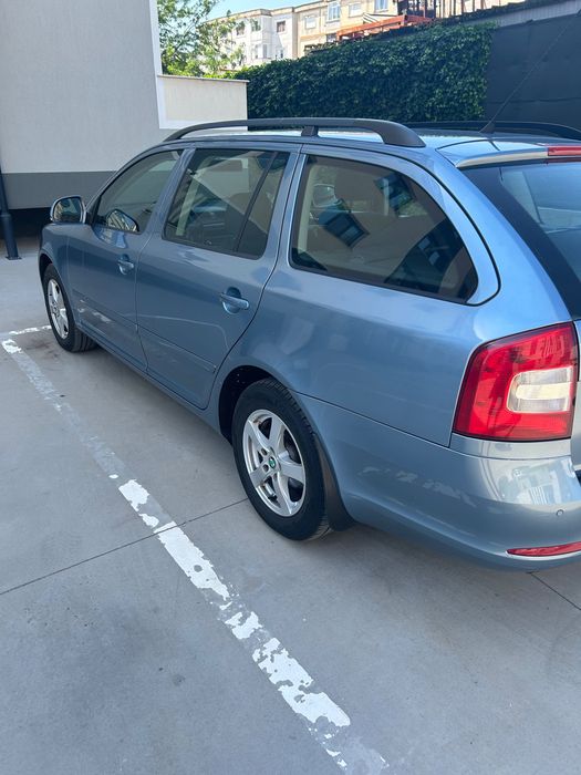 SKODA Octavia 2012 — imagine 5