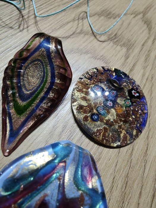 Lot pandantive sticlă. Murano