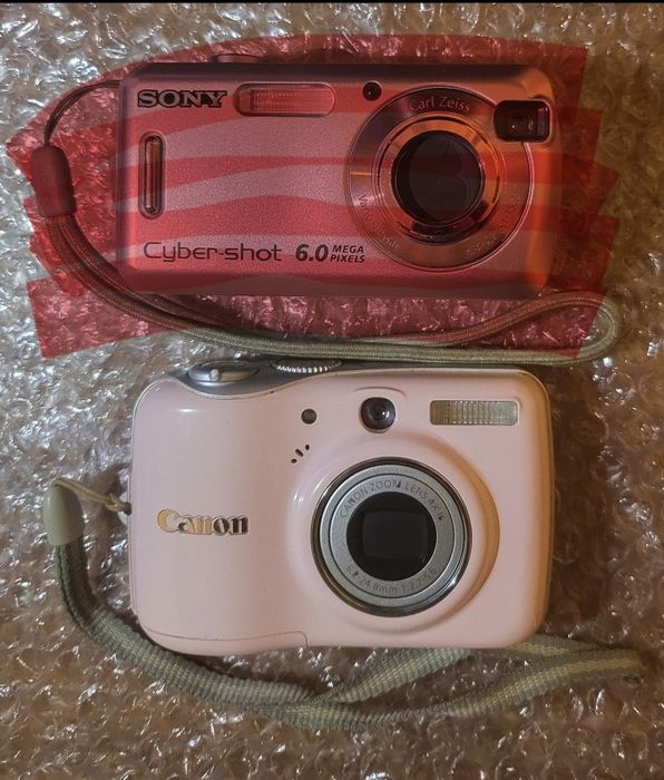 Canon Powershot E1 и Sony Cyber-Shot DSC