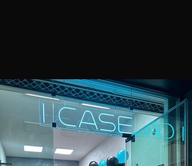 Обурудване за магазин плюс стоката мобилни аксесоари и кейсове