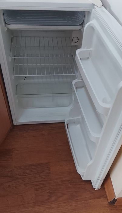 Продам мини холодильник