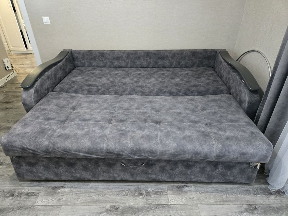 продам диван 2.10×1.9м