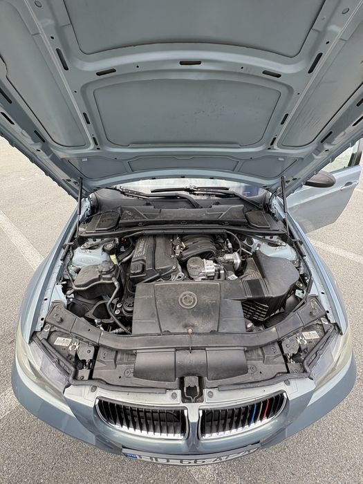 BMW 318i 2.0 Benzina 2005
