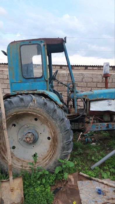 T 28 traktor sotiladi bachkana va prsep bilan t