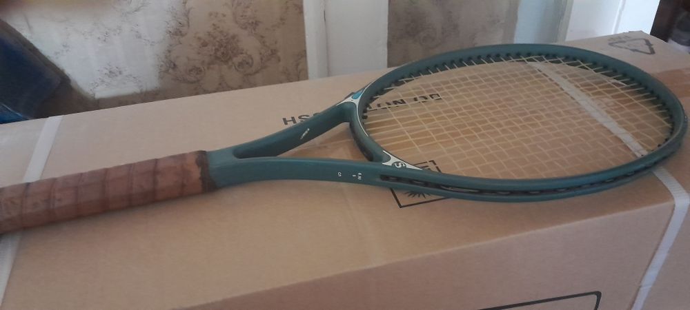 Продается теннисная ракетка