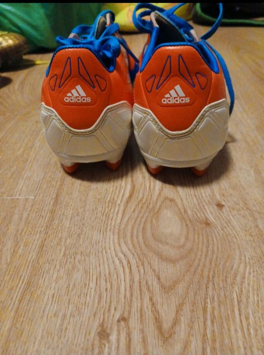 Ghete adidas fotbal