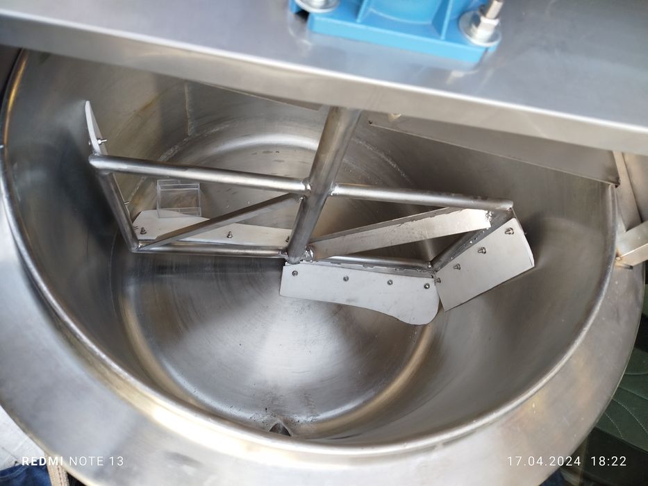 Пищеварочный маслянный котел на 100 литров