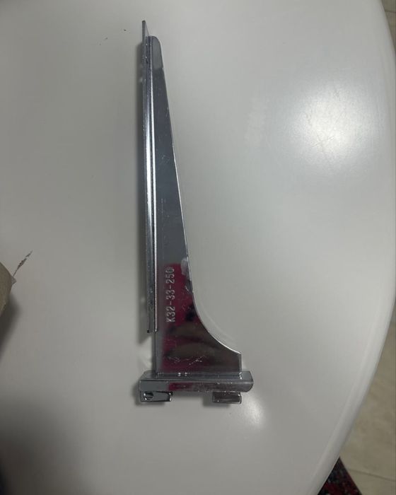 вешалка,кранштейн для вещей