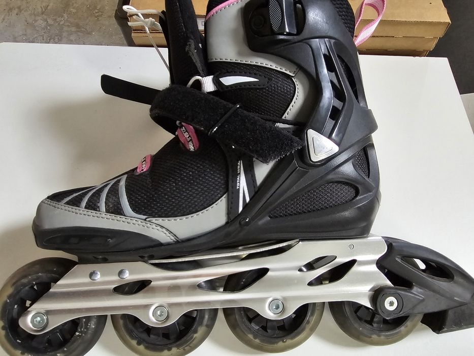 Vand pachet role rollerblade dama + protecții