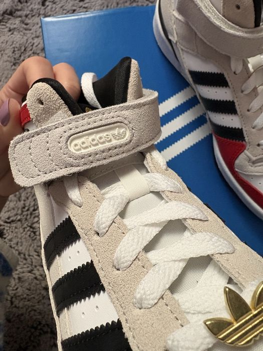 Sneakersi noi Adidas 38 2/3