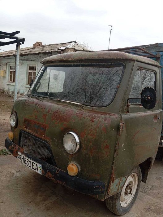 UAZ sotiladi. Naqd pulga srochno