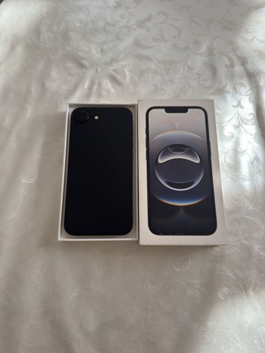 В продаже iPhone 16E.