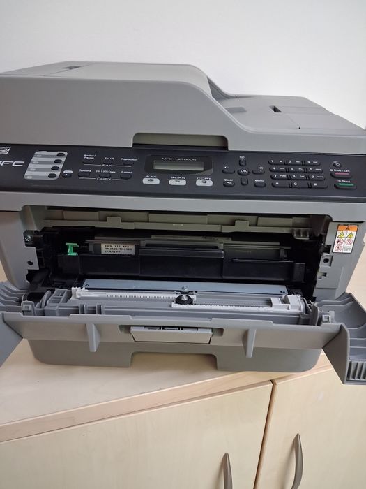 Imprimanta laser Brother l2700