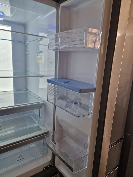 Хладилнис с фризер Haier A++ 70 см Нов