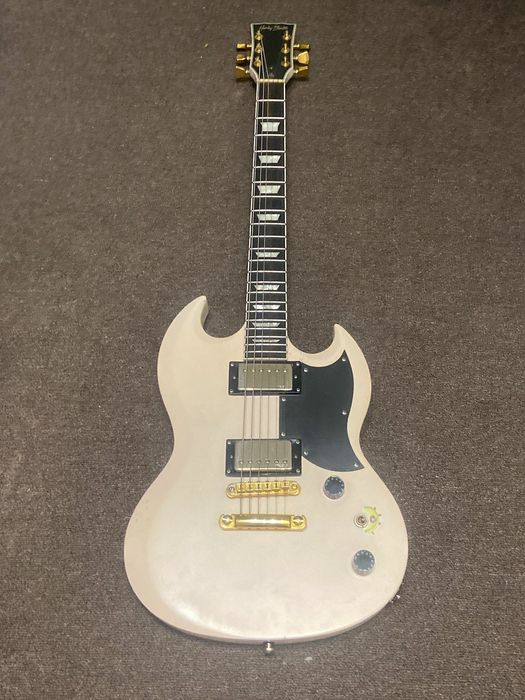 Электрогитара Hearly Benton SG