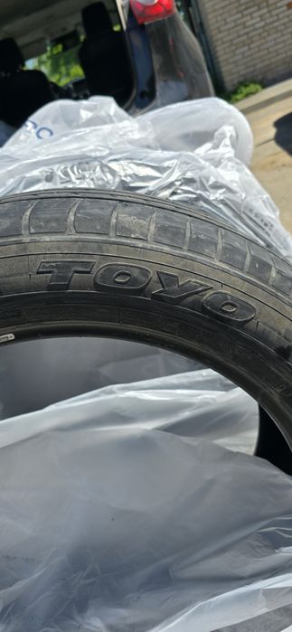 Продам шины 225/55R19