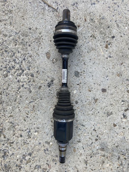 Предна дясна полуоска за Мерцедес W213