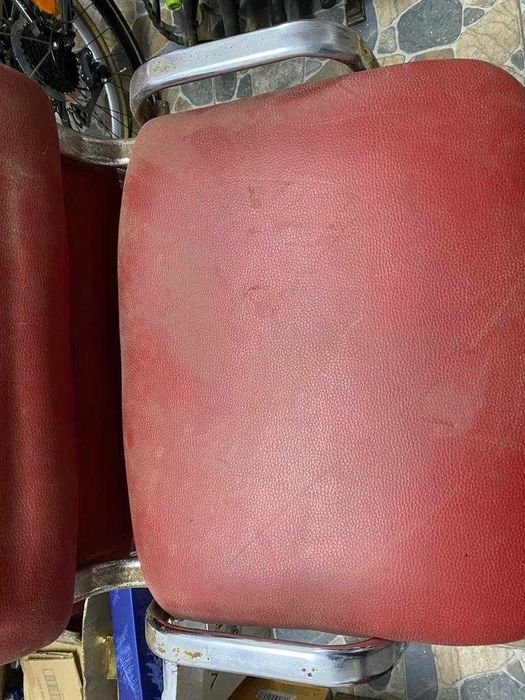 Scaun vizitator clasic si soldat birou Kinnarps