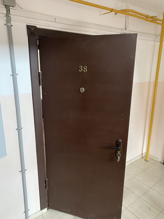 Темір есік (дверь железный)