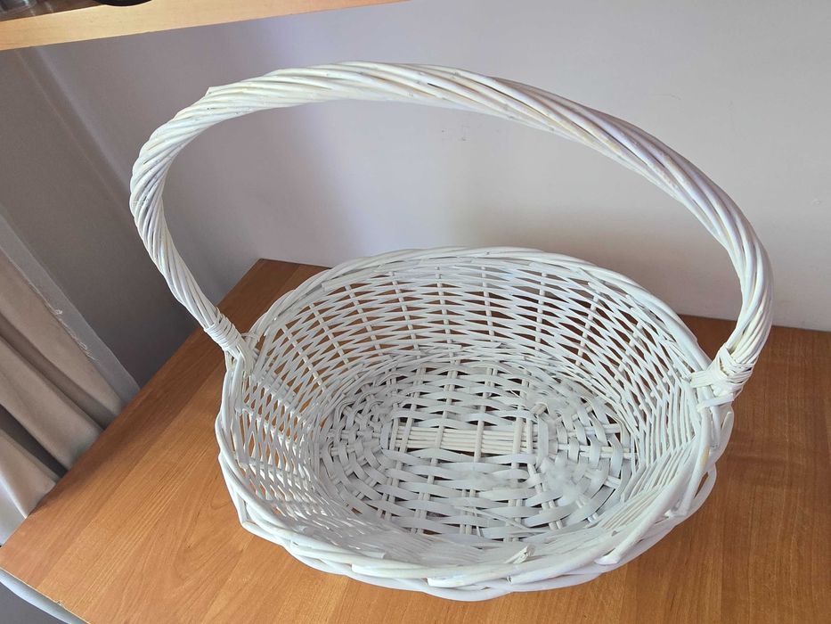 Корзина белая б/у