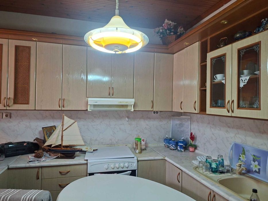 Продава къща 50 м2 с двор 266 м2 до манастира в Асровалта, Гърция