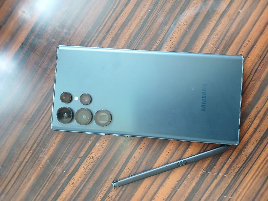 Samsung S22 ultra ishqibozlari uchun idealni A+ holatdagi telefon