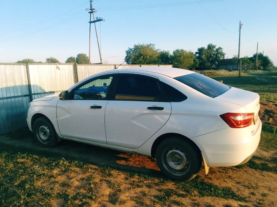 Продаю срочно Vesta 2020 год