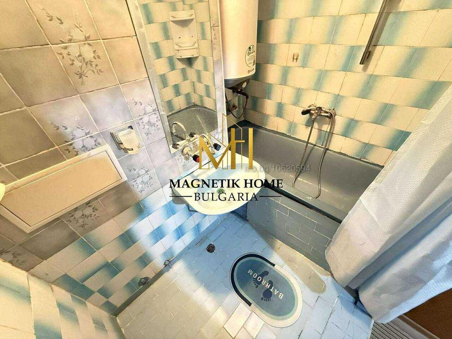 Просторен ЧЕТИРИСТАЕН апартамент до Терминала в Зона В, Меден Рудник