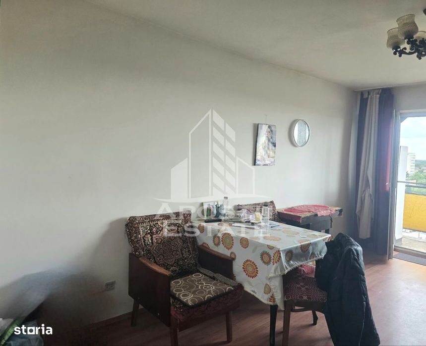 Apartament cu 3 camere, de vanzare, in apropiere de Podgoria, Arad — fotografia 2