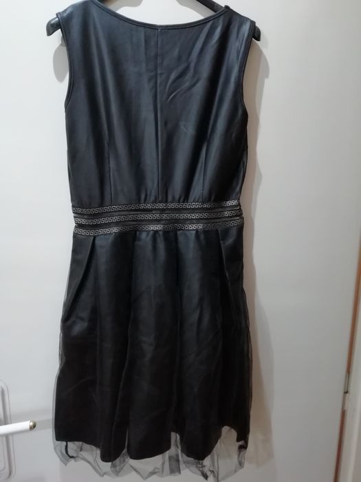 Черна официална рокля