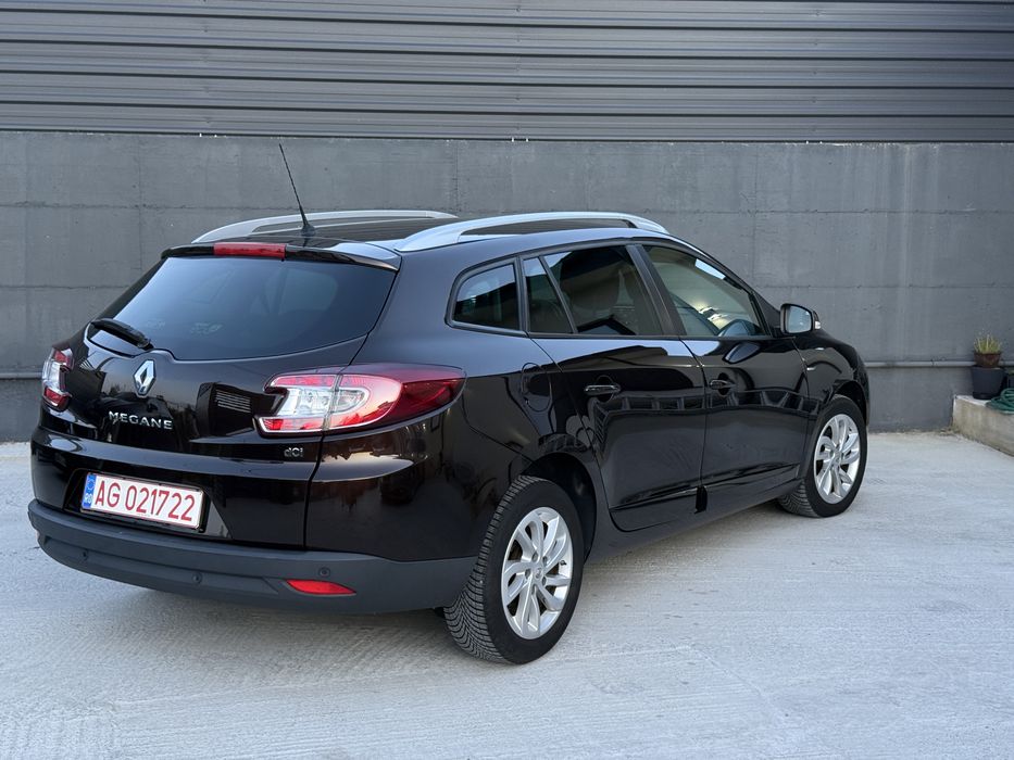 Renault Megane 1.5dci-218.000-2015-Limited Line-R-Link-impecabila