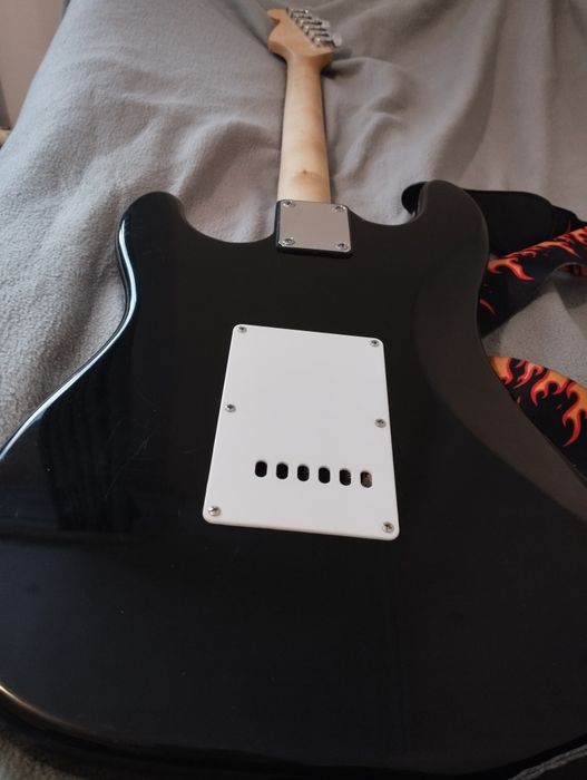 Корейская электрогитара