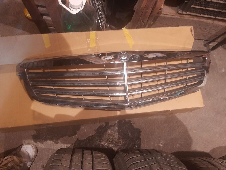 Решетка Мерцедес W204