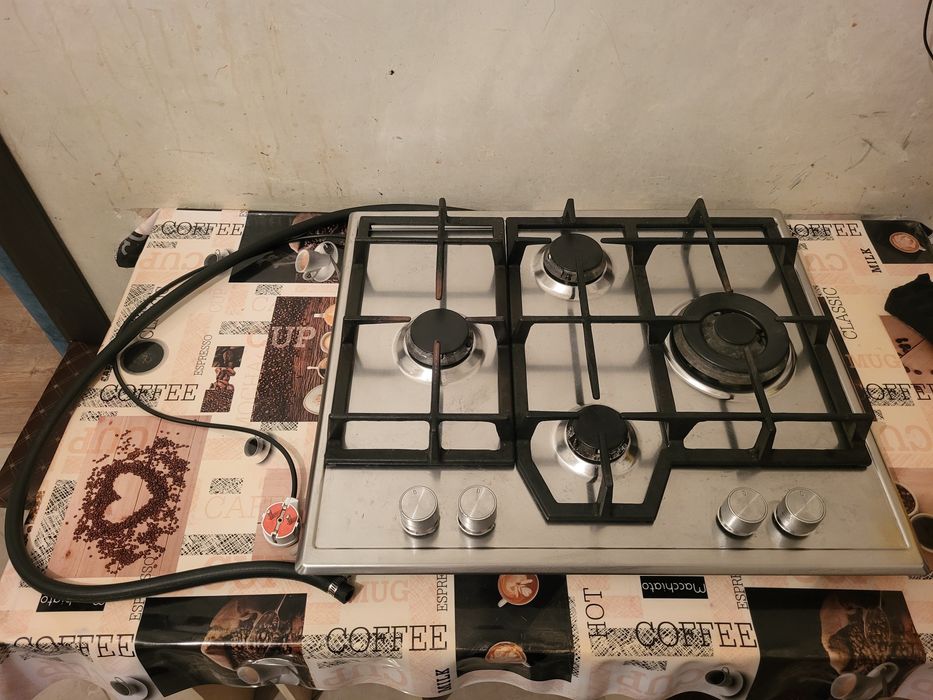 Продам ELECTROLUX поверхность газ